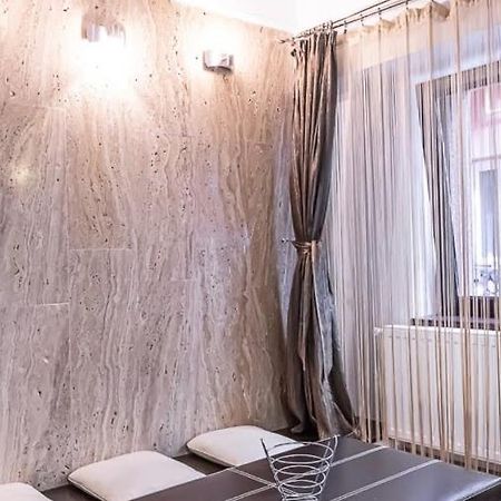 Piata Sfatului Central Confort Brassó Kültér fotó